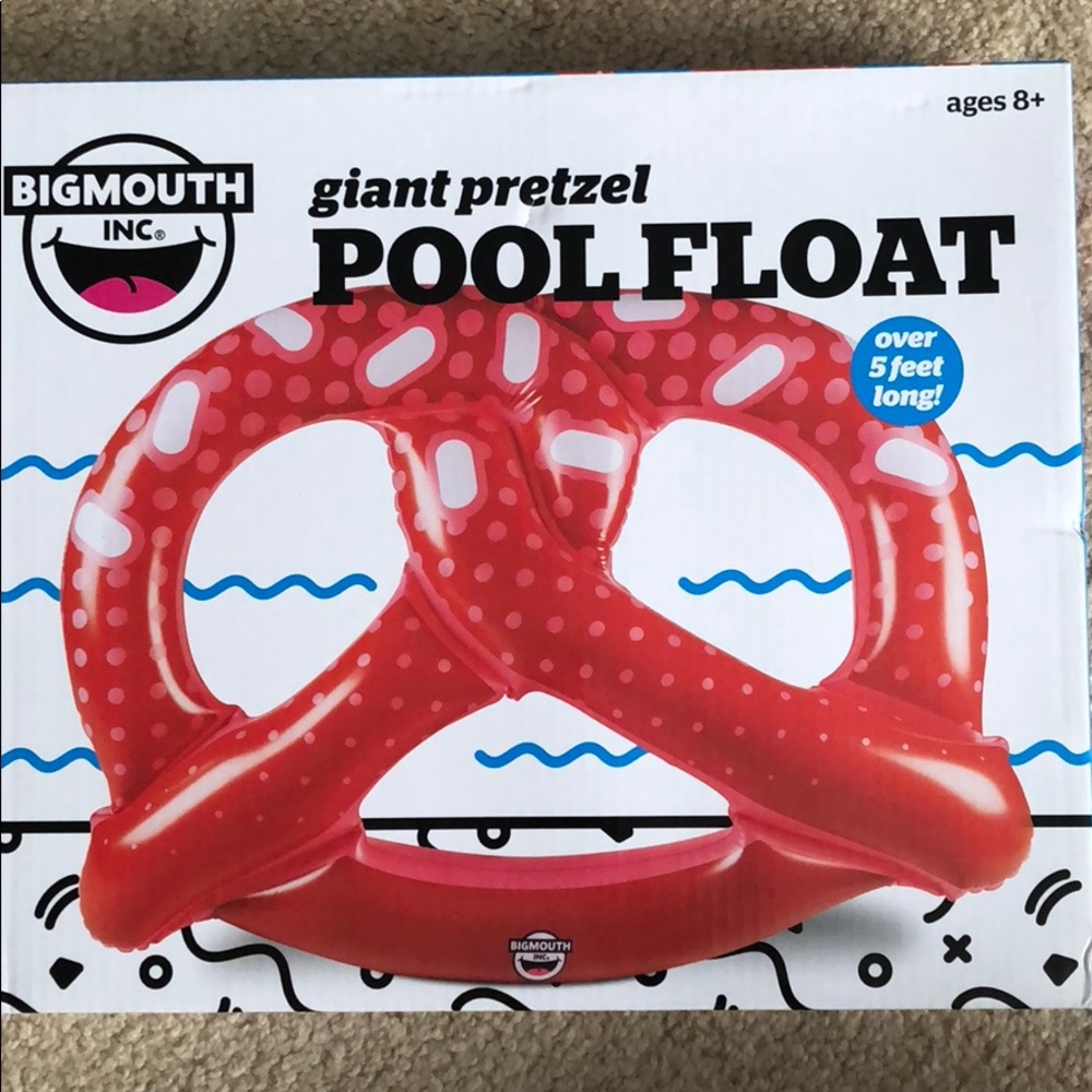 NIB GIANT PRETZEL POOL FLOAT